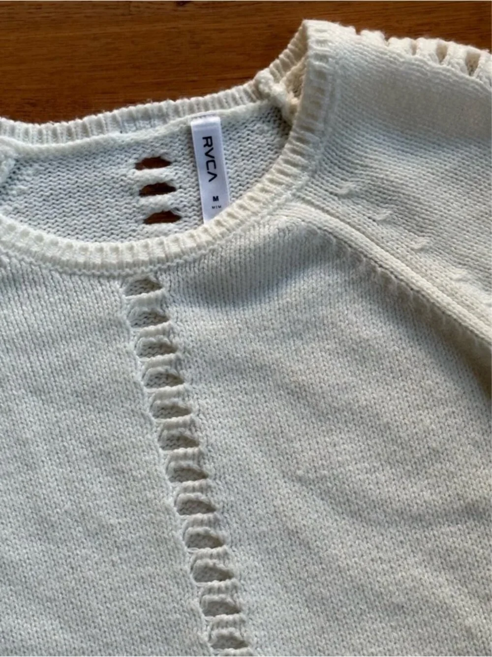 RVCA Cream Pullover Sweater Size Medium